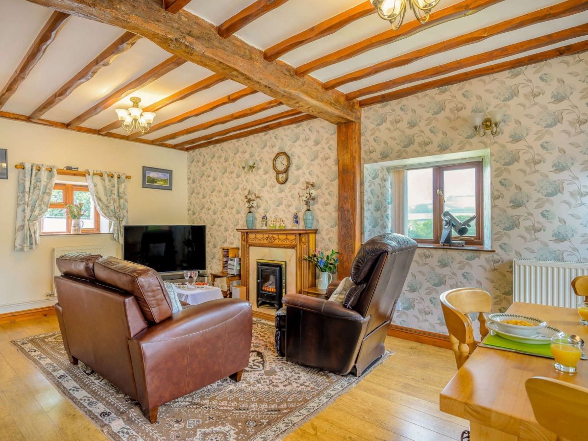 Ann's Barn, listing photograph 10