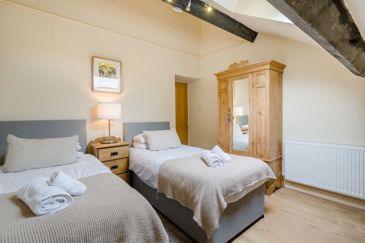 Croftfoot Barn, listing photograph 5