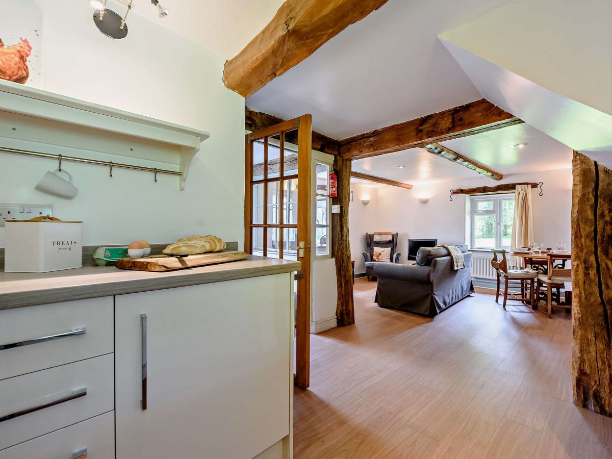 Clear Water Cottage, listing photograph 10