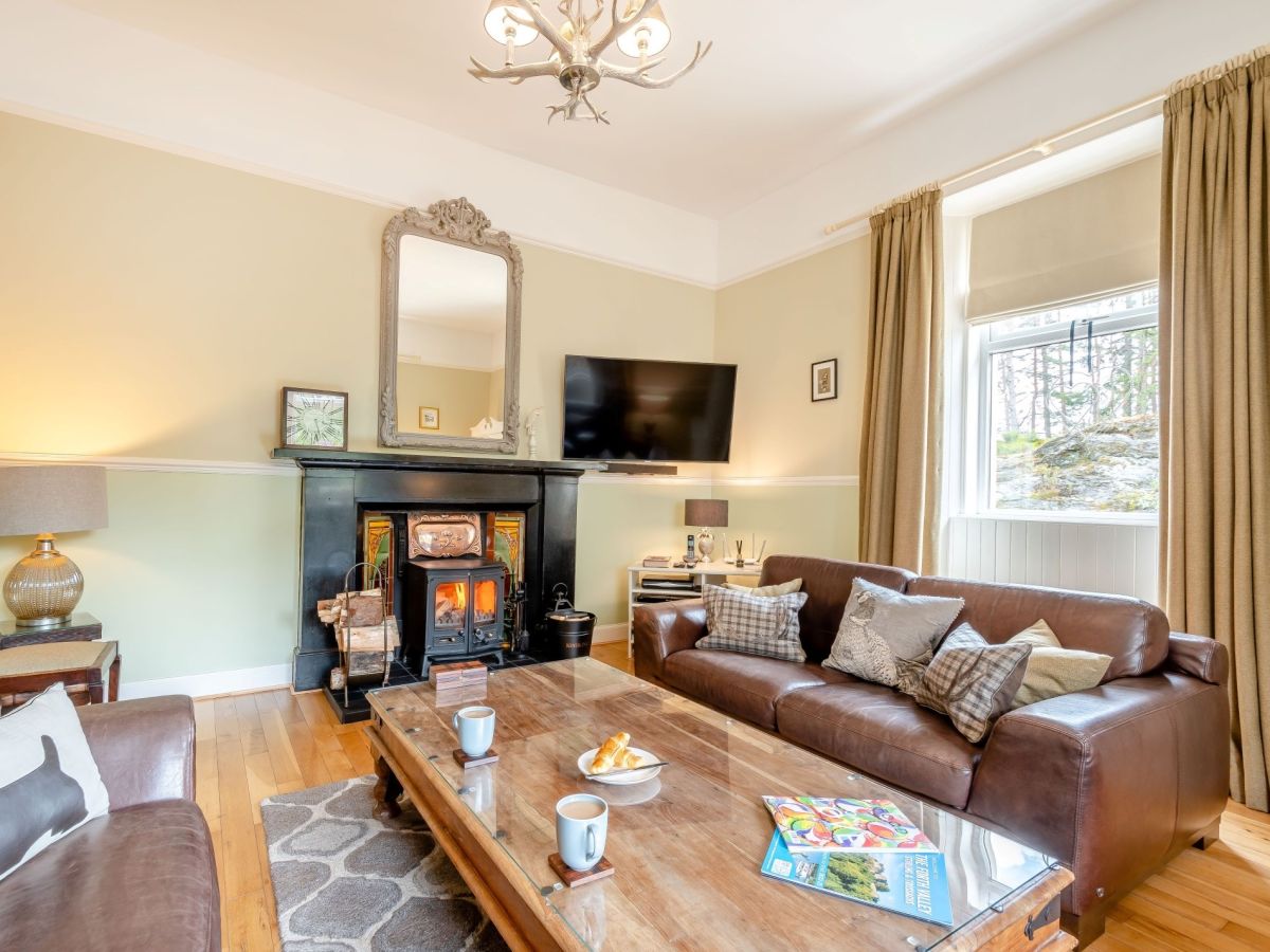 Wattie Cottage - Loch Katrine, listing photograph 4