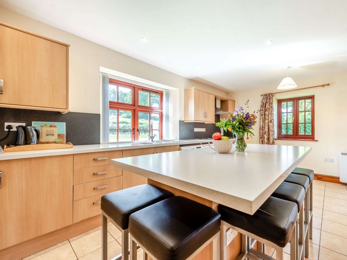 Kite Stable Cottage, listing photograph 12