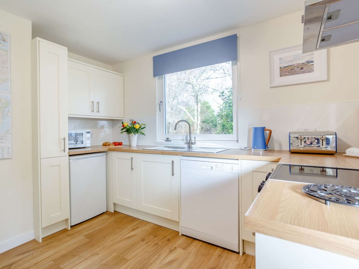 Camus Cottage, listing photograph 6