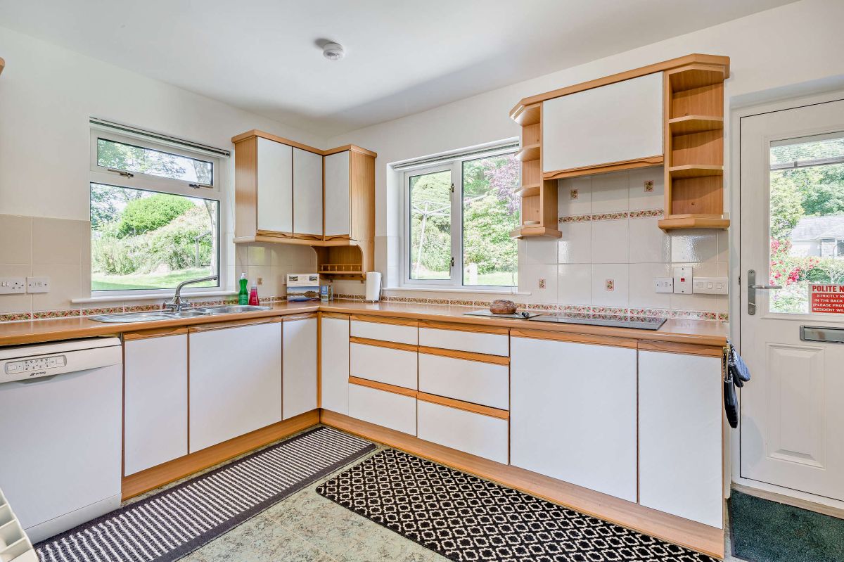 Lakeview Vista, listing photograph 12