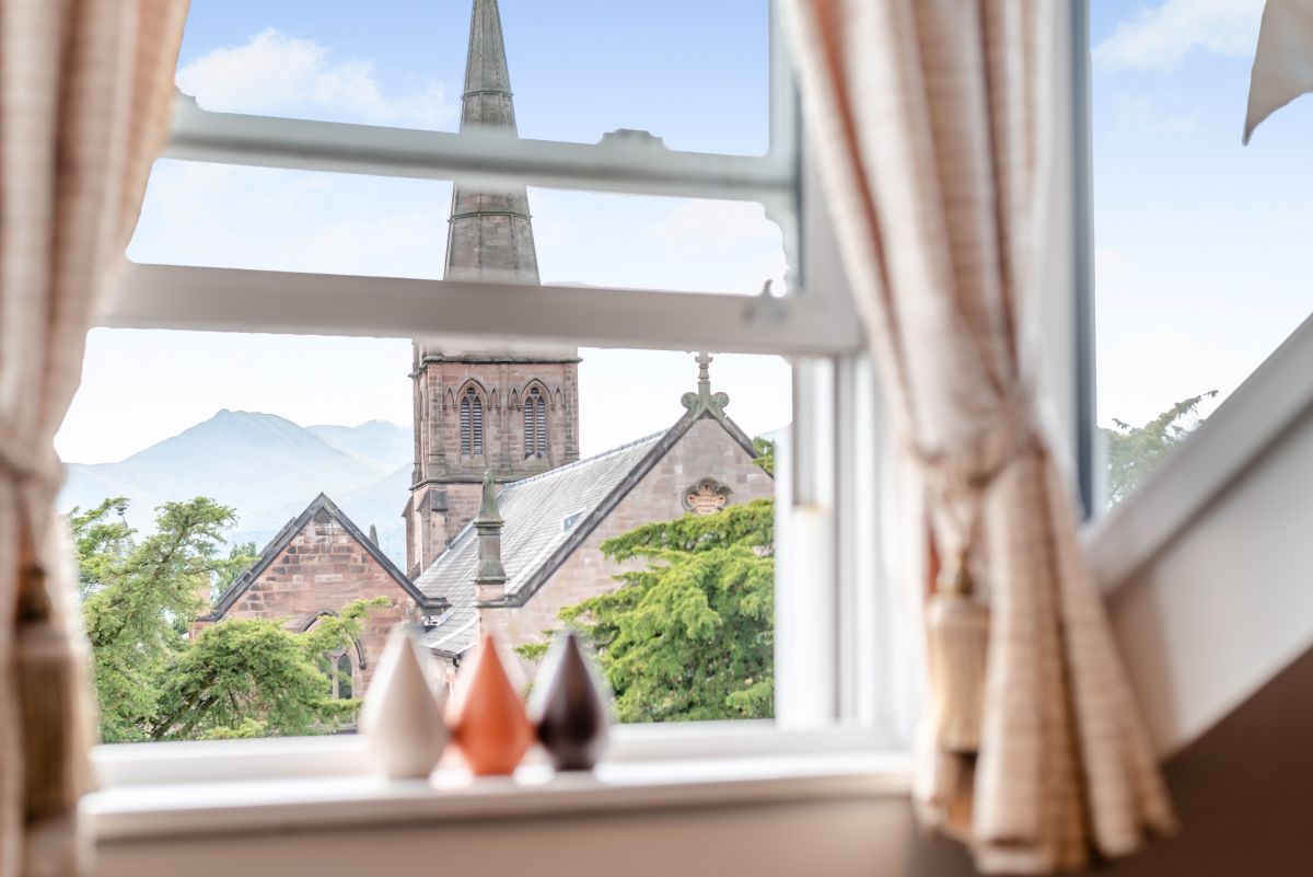 Spire View, listing photograph 3