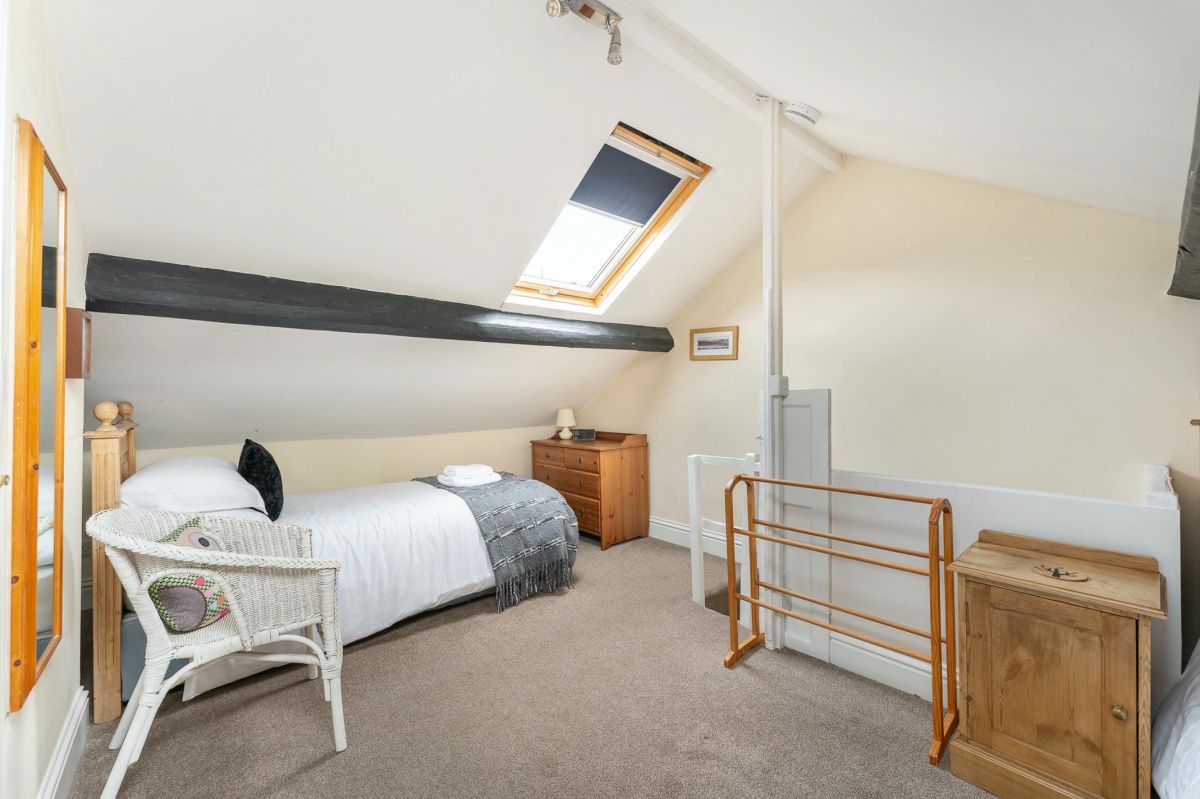 The Nook, listing photograph 12