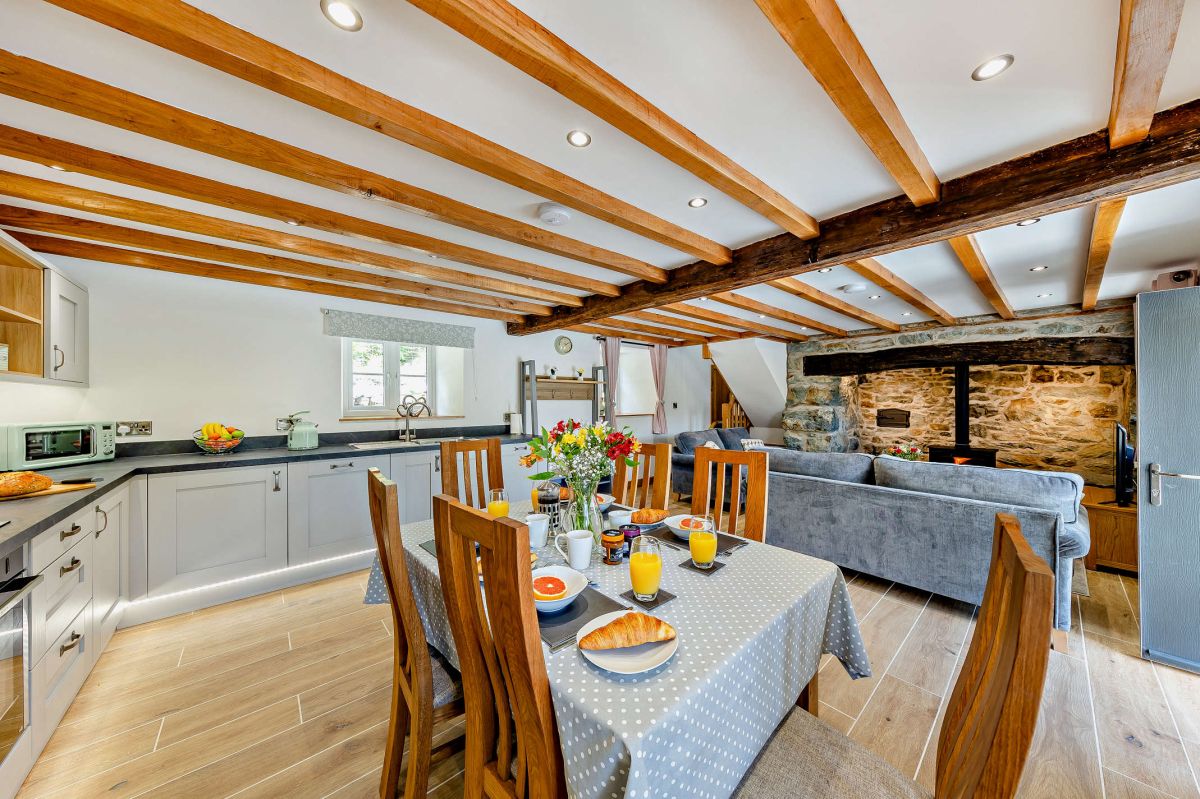 Bryn Bras, listing photograph 4