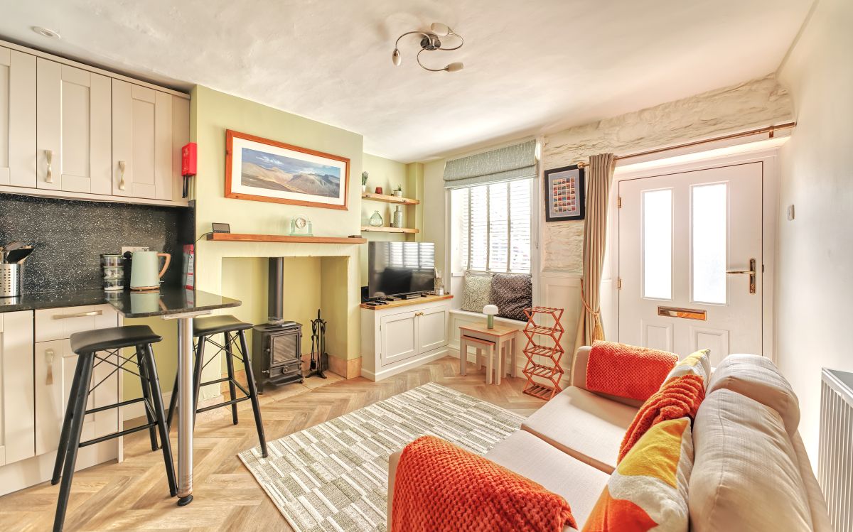 Beagle Cottage, listing photograph 2