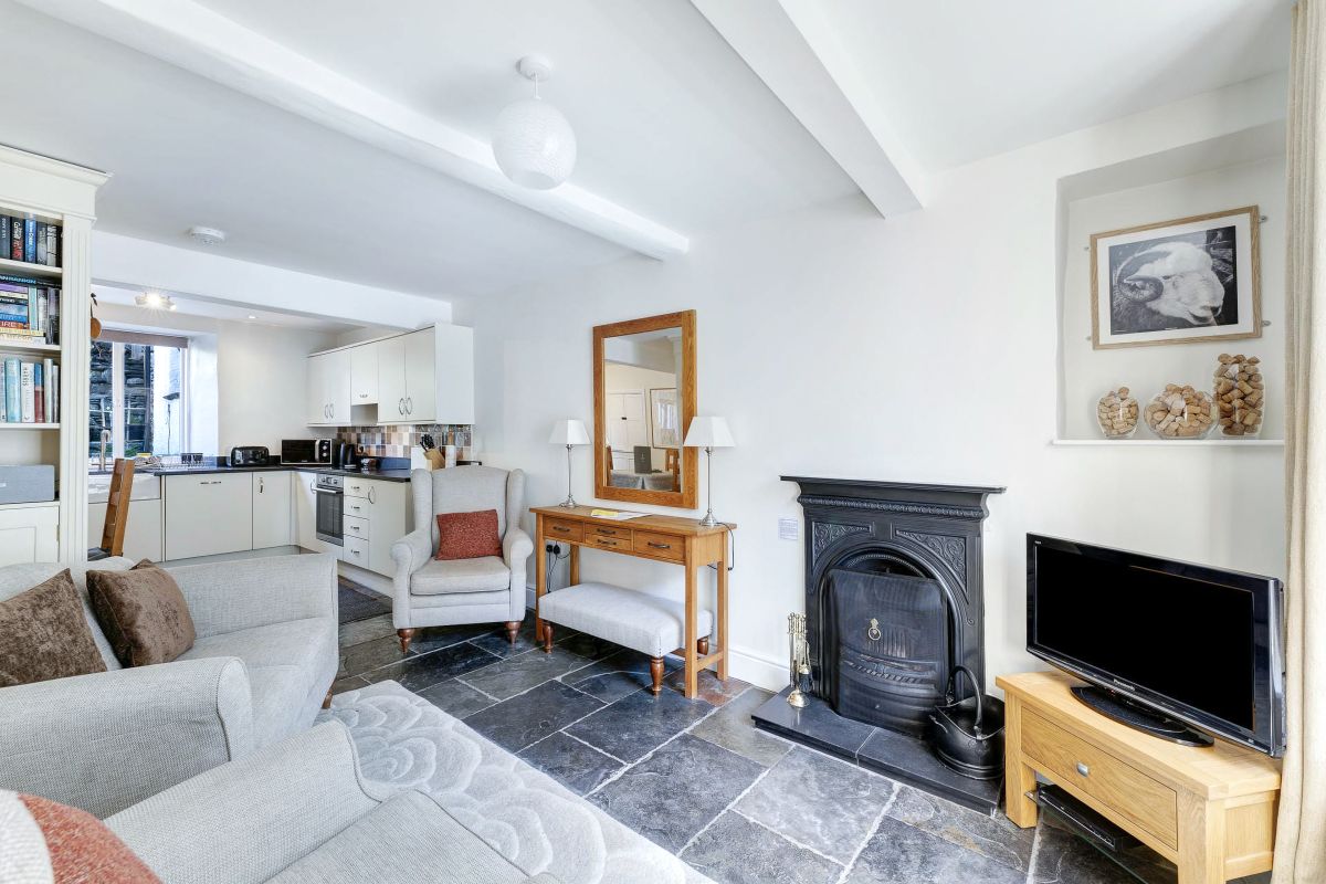Pavement Cottage, listing photograph 6