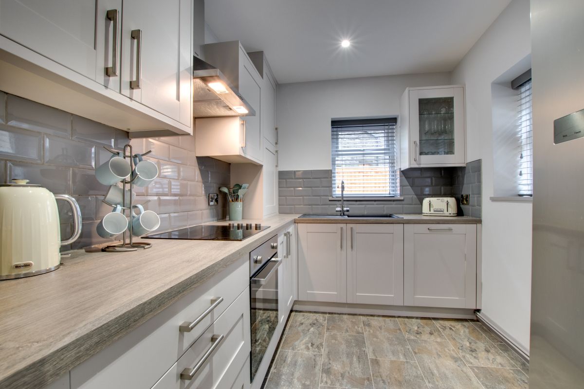 Gwynle Townhouse, Bala, listing photograph 2