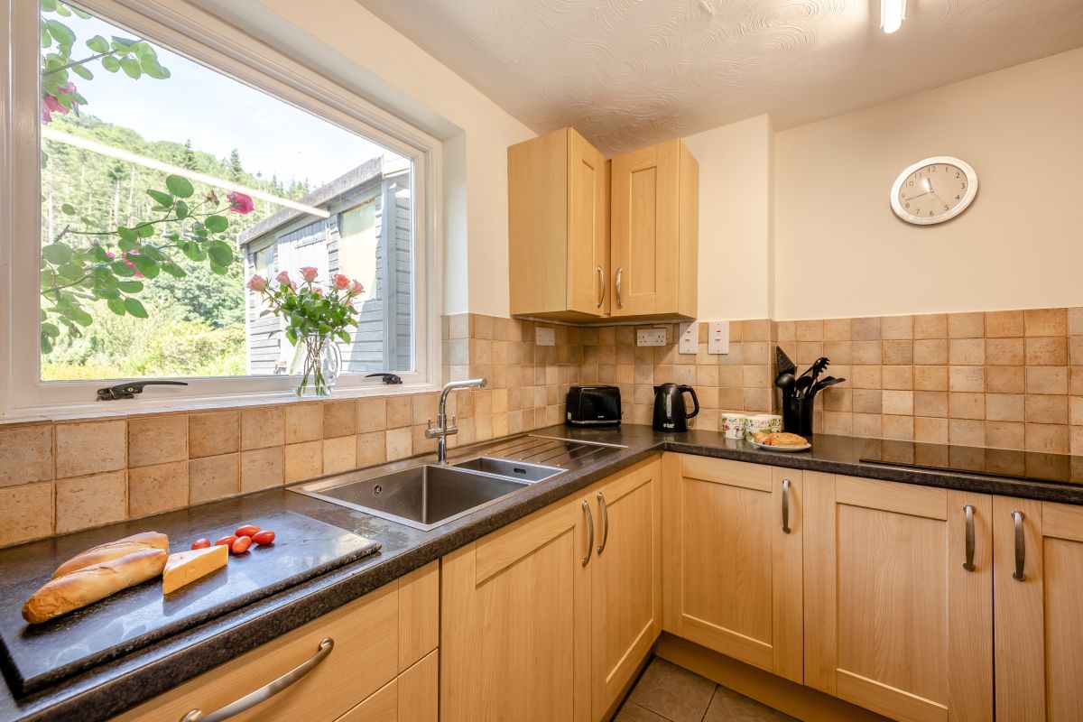 Riverside Rose Cottage, listing photograph 4