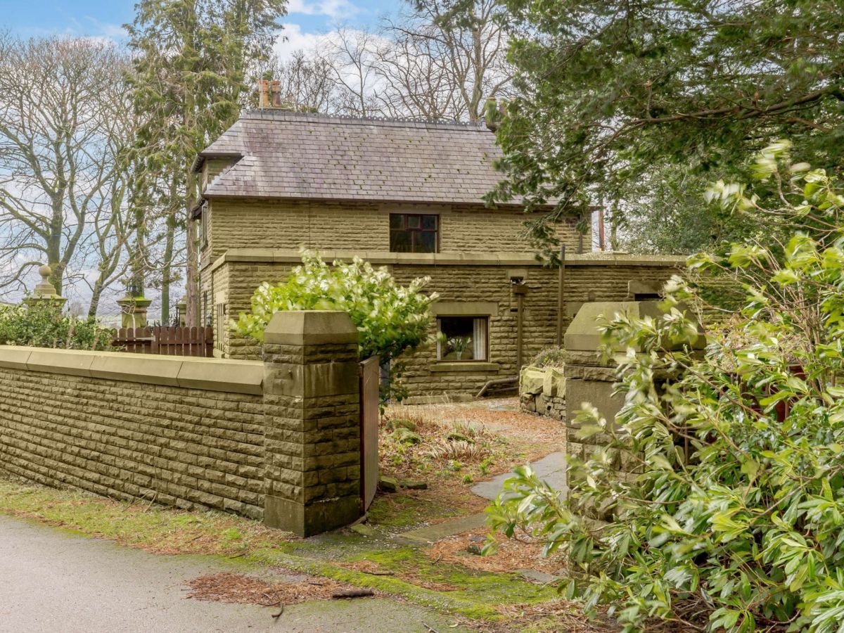 Moorfield Garden Retreat
