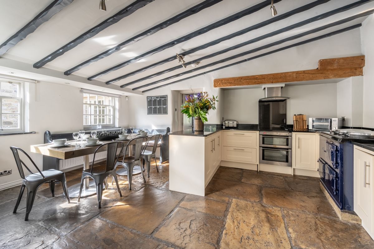 Willow House, listing photograph 12