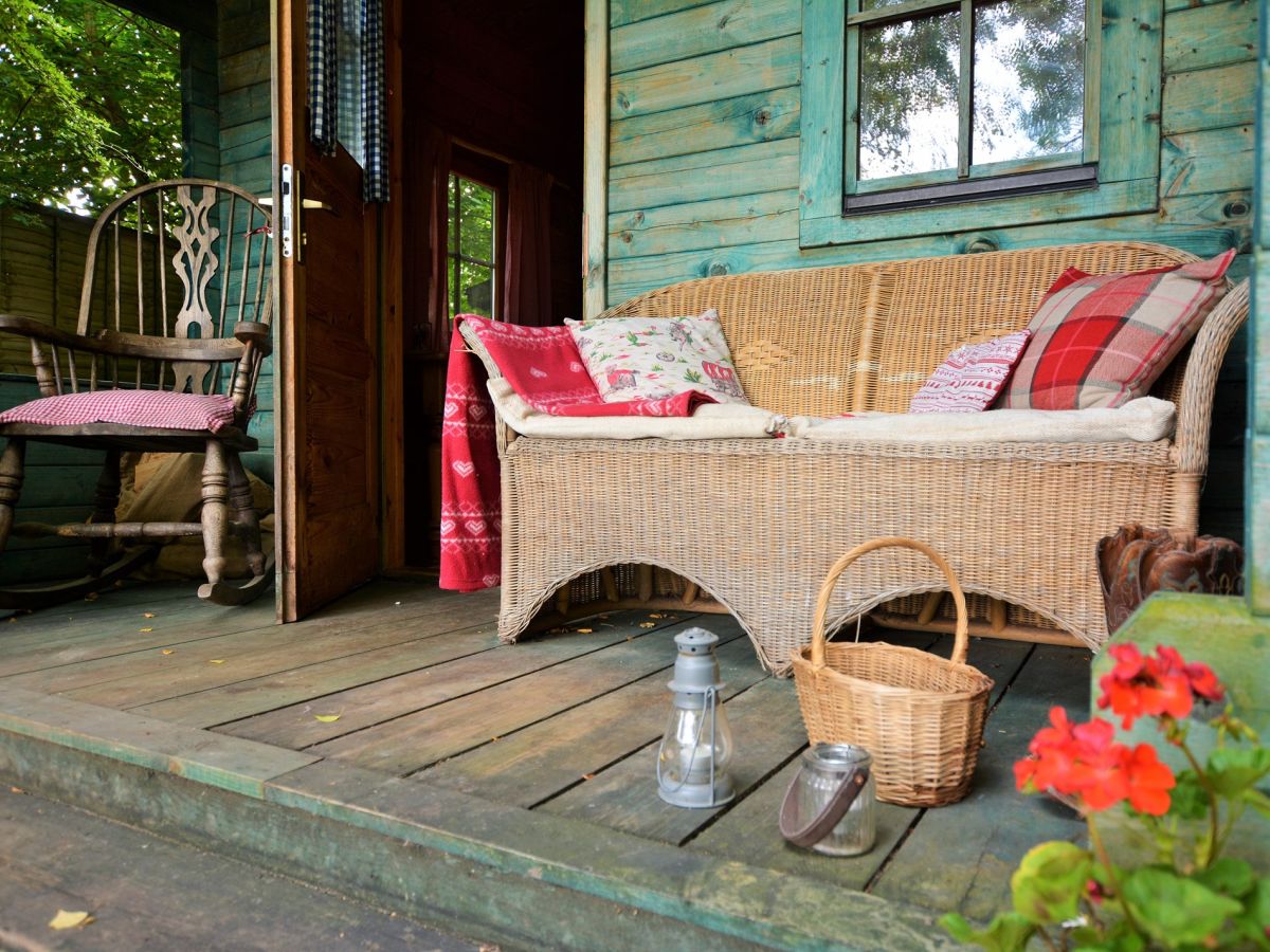 Frontier Cabin, listing photograph 2
