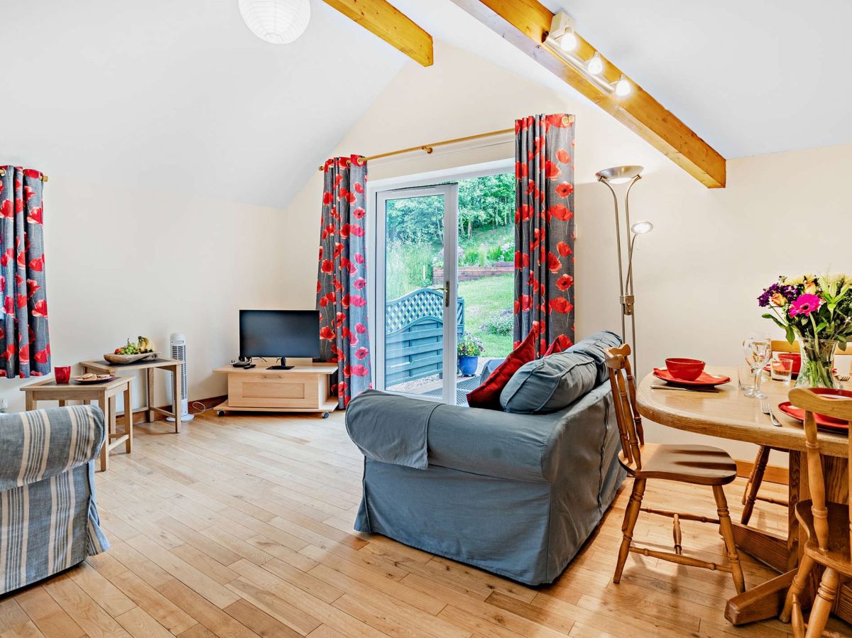 Skylark Lodge - Llangenny, listing photograph 7
