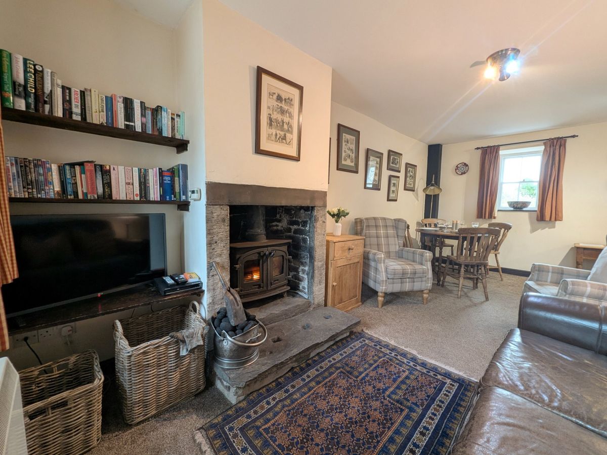 Cobbler's Cottage - Lorton, listing photograph 3