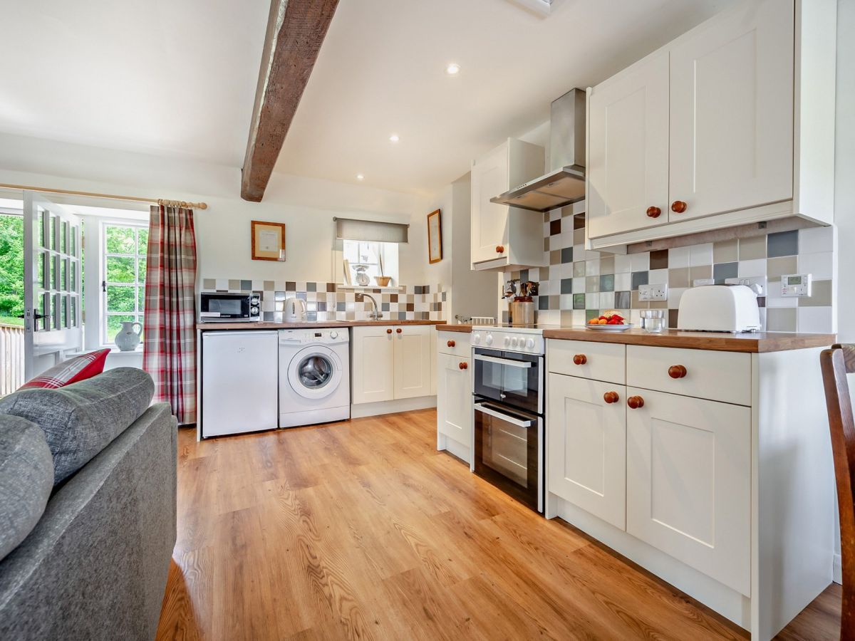 Middle Farm Cottage, listing photograph 6