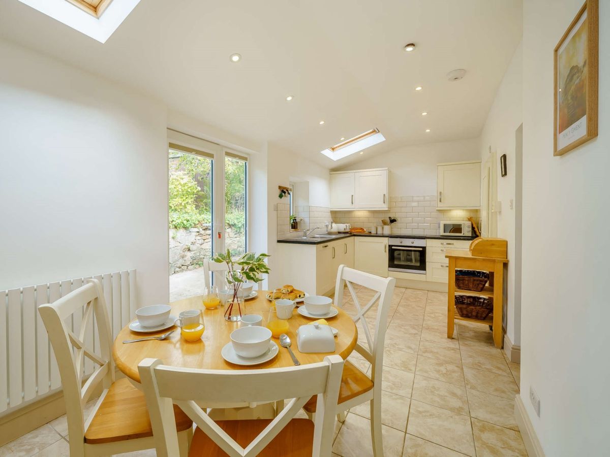 Bridleways Cottage, listing photograph 10