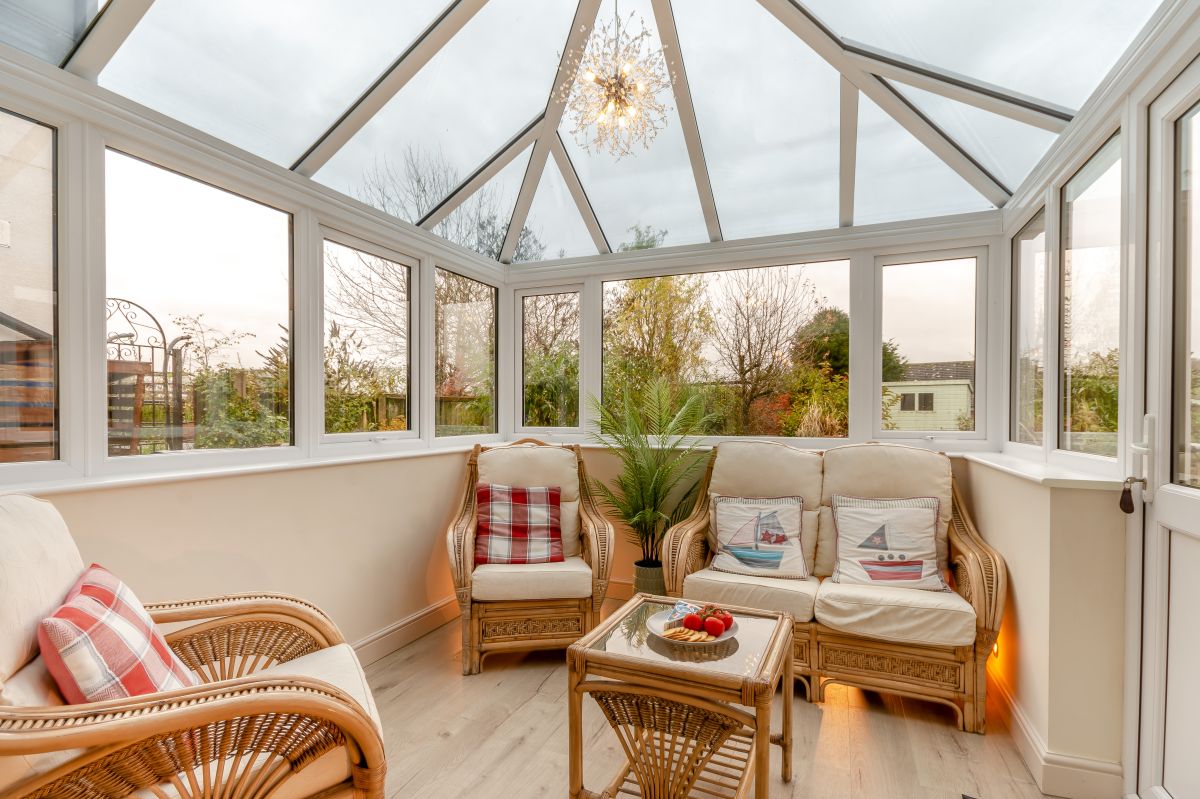 Apple Tree Cottage - Ashbourne, listing photograph 3
