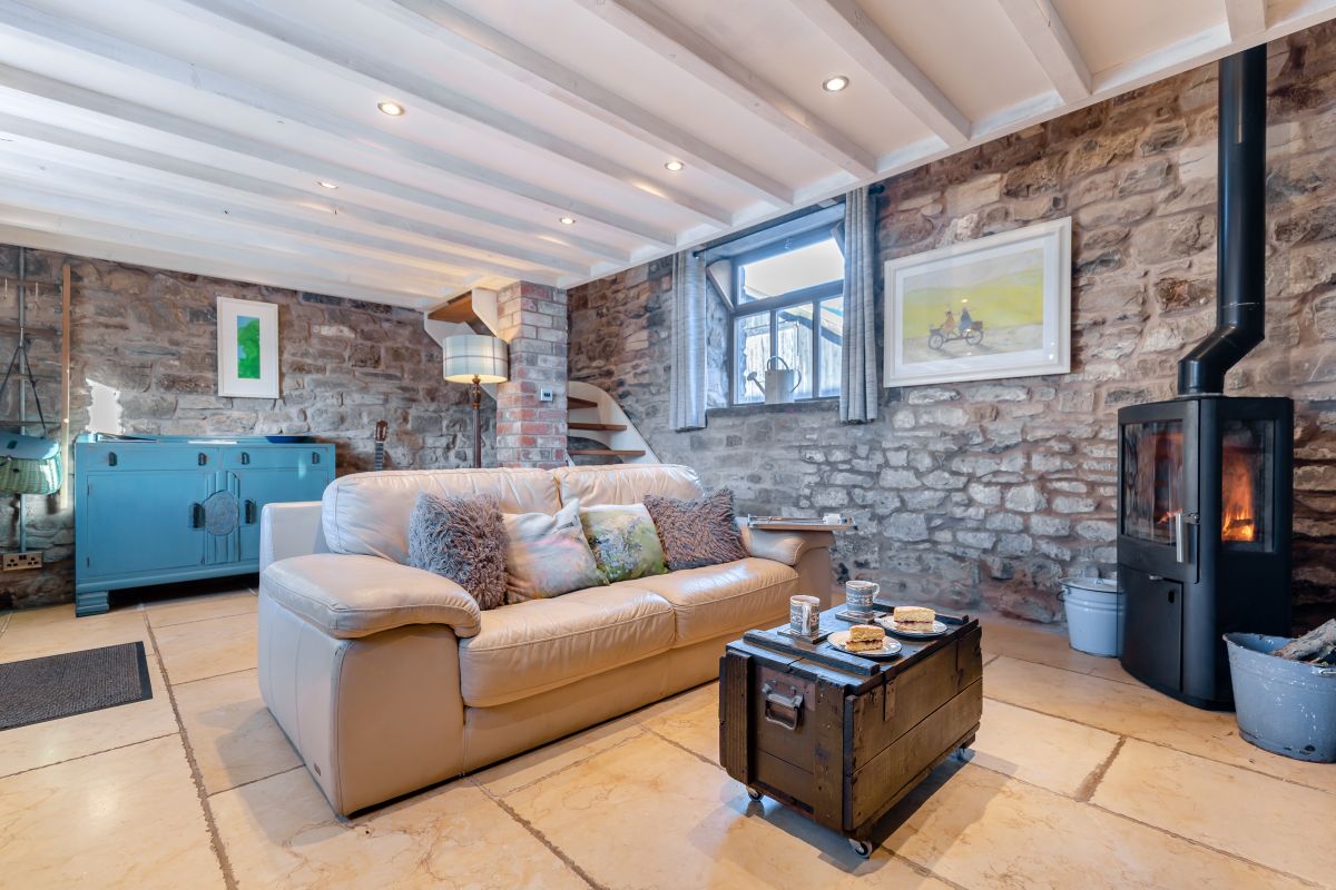 Wren Cottage - The Manifold Retreat, listing photograph 2