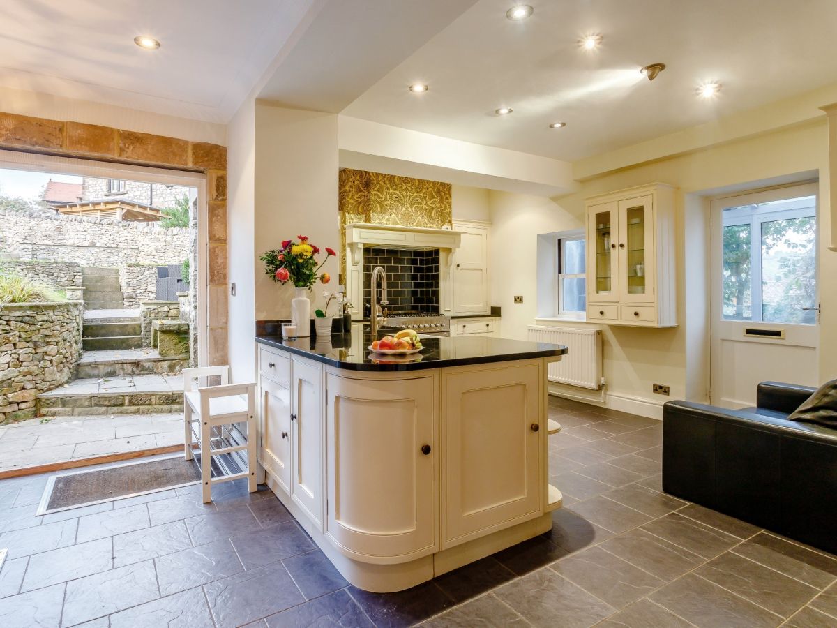 Fox House, listing photograph 4