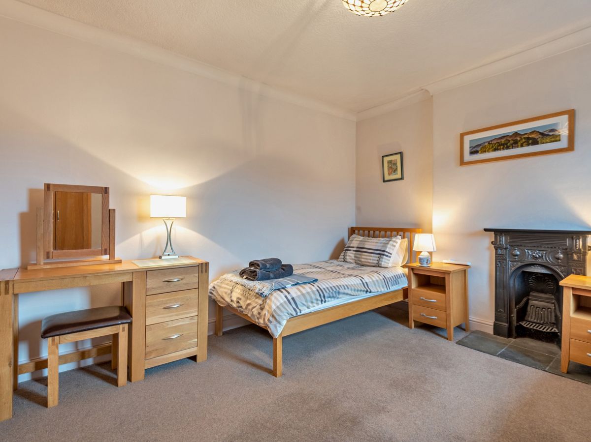 Whiskey Cottage, listing photograph 9