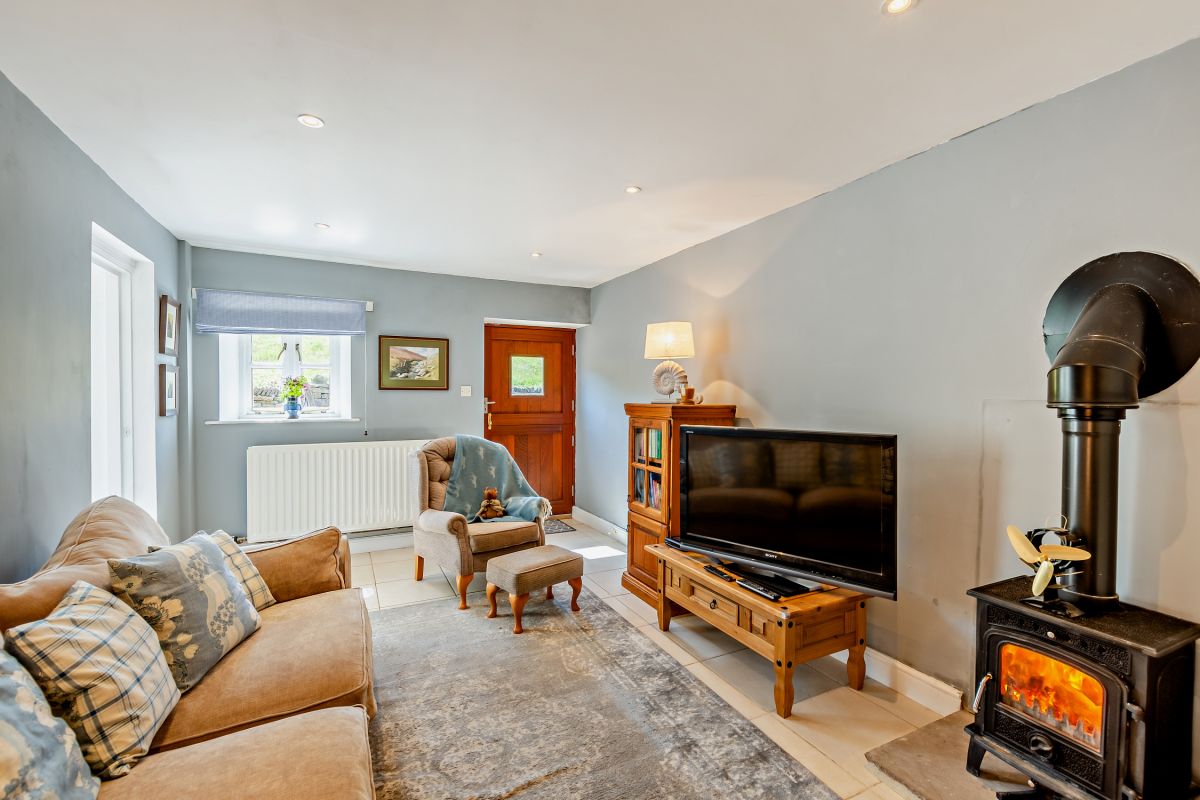 Byre Cottage, listing photograph 2