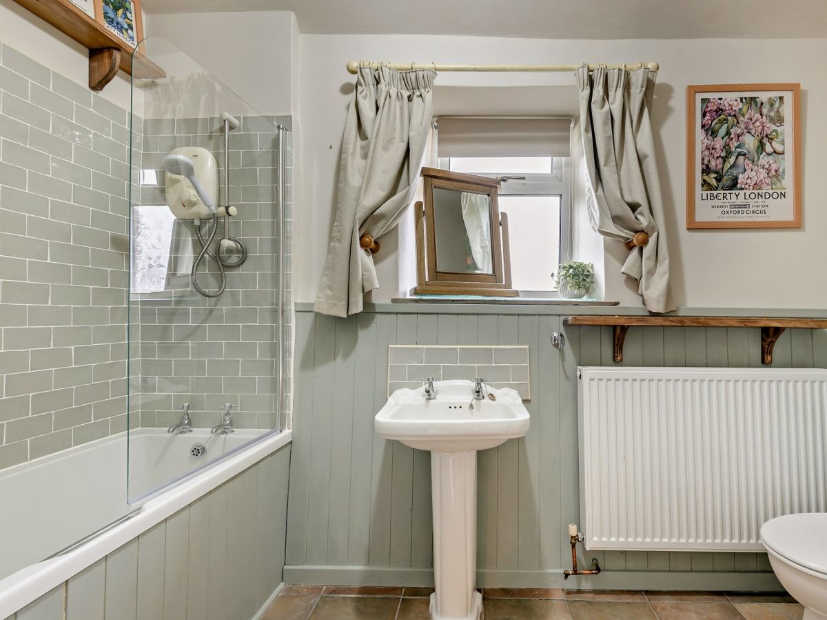 Hillcrest Cottage, listing photograph 8
