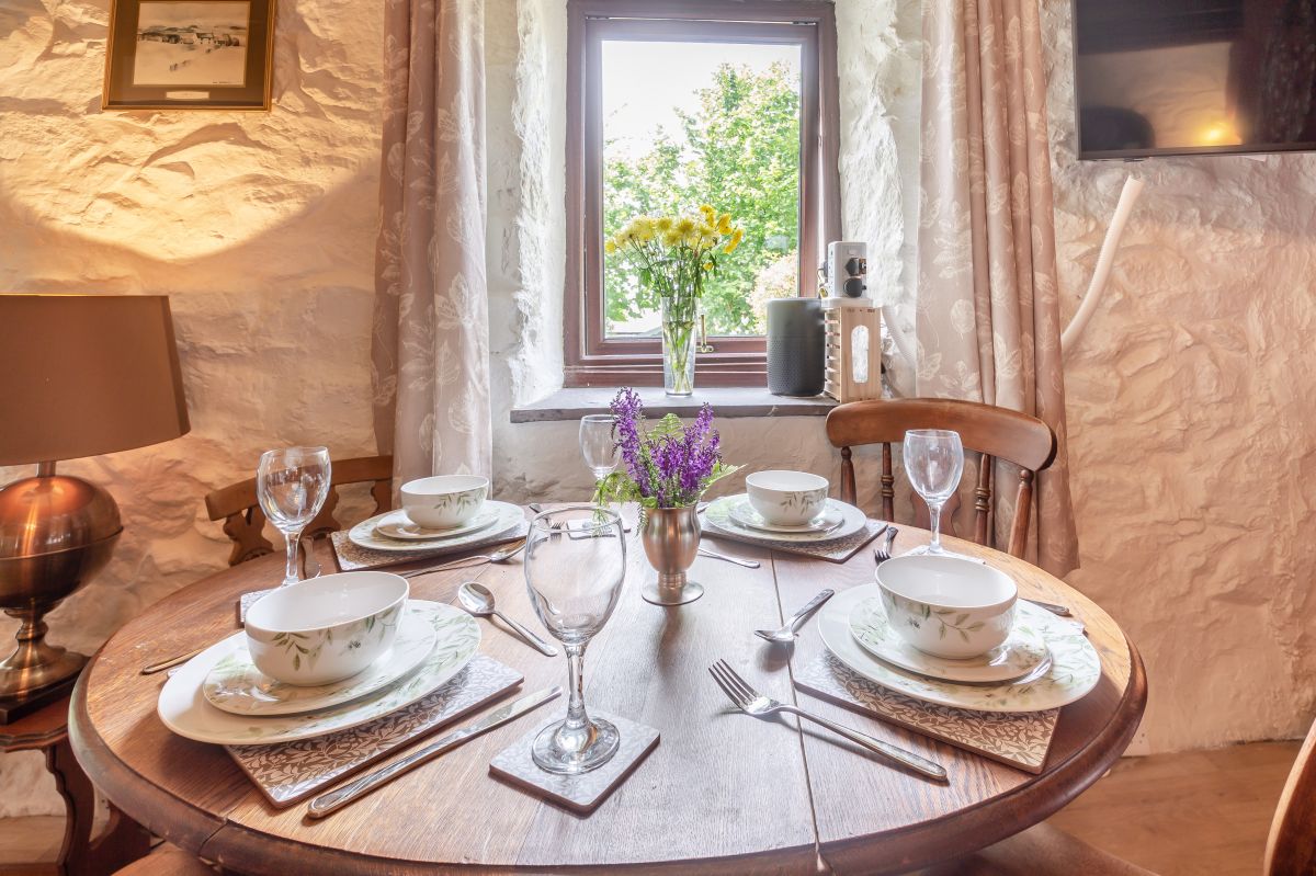 Wilderness Cottage, listing photograph 4
