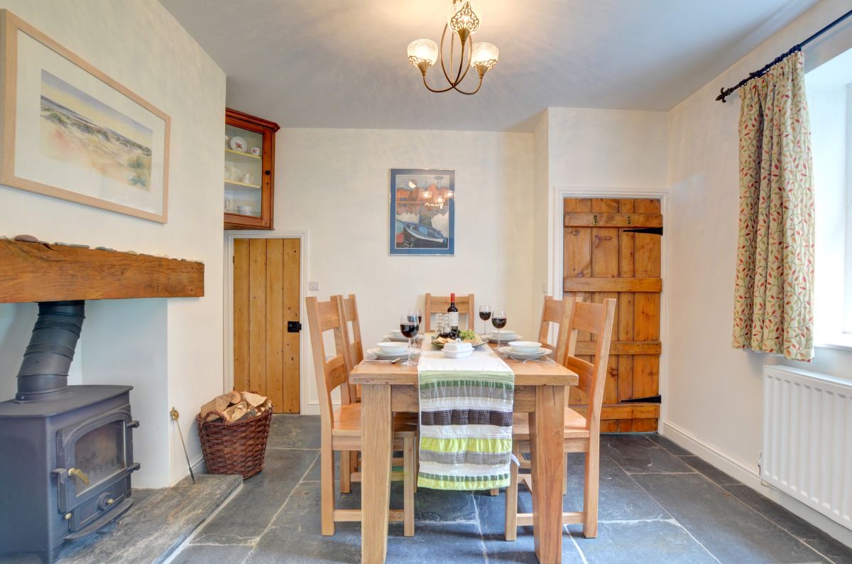 Oswalds Cottage, listing photograph 3