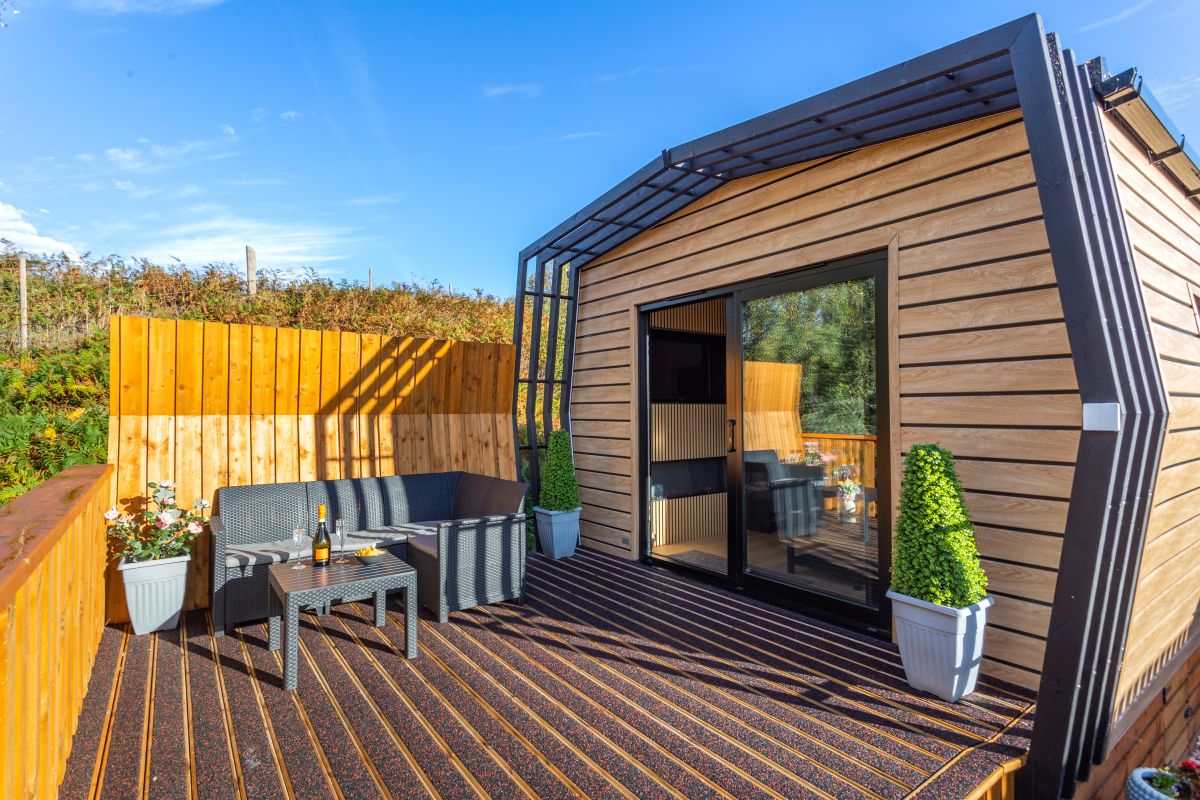 Premium Hot Tub Hideaway 6, listing photograph 10