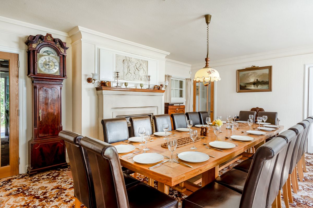 The Grey House, listing photograph 9