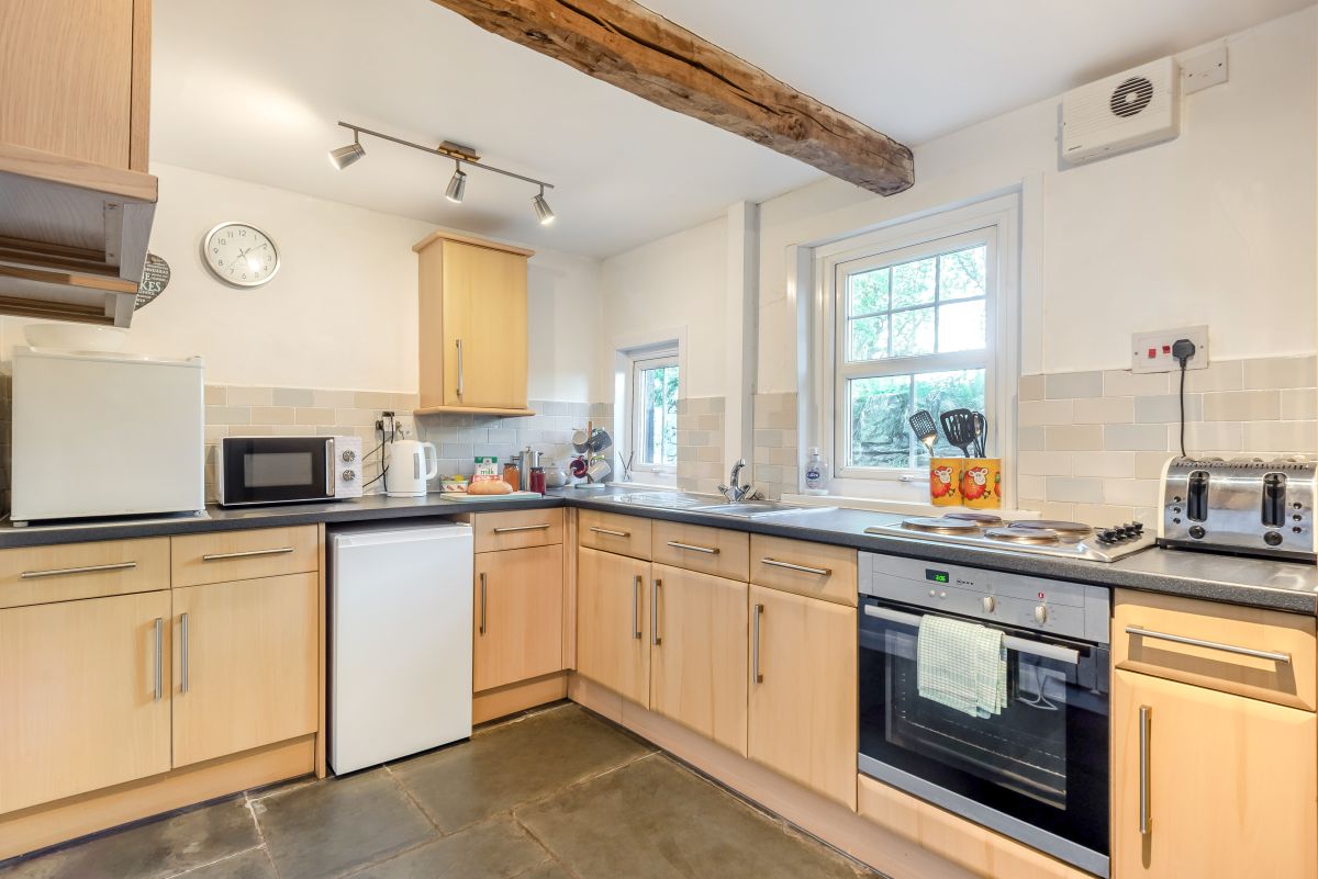 Lund Cottage, listing photograph 6