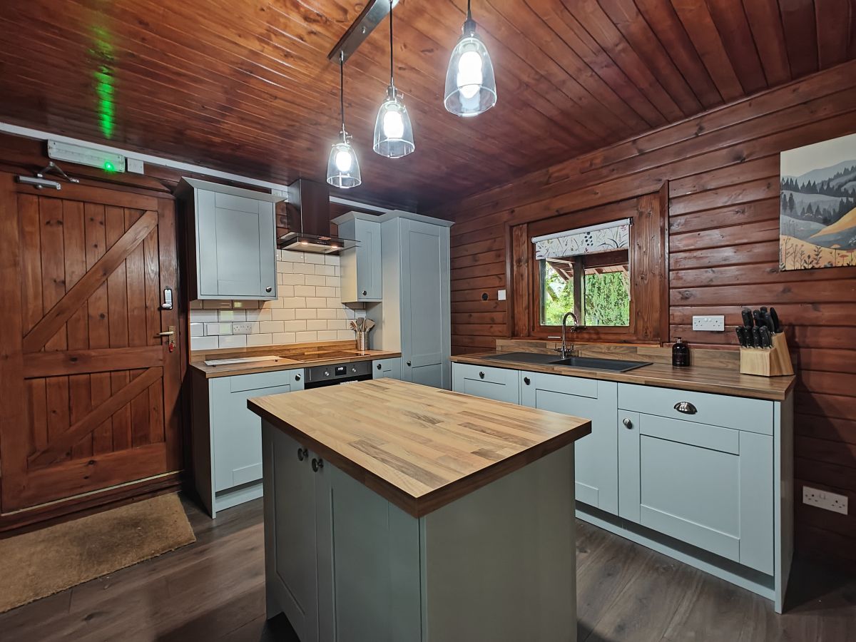 Alpine Lodge, listing photograph 6