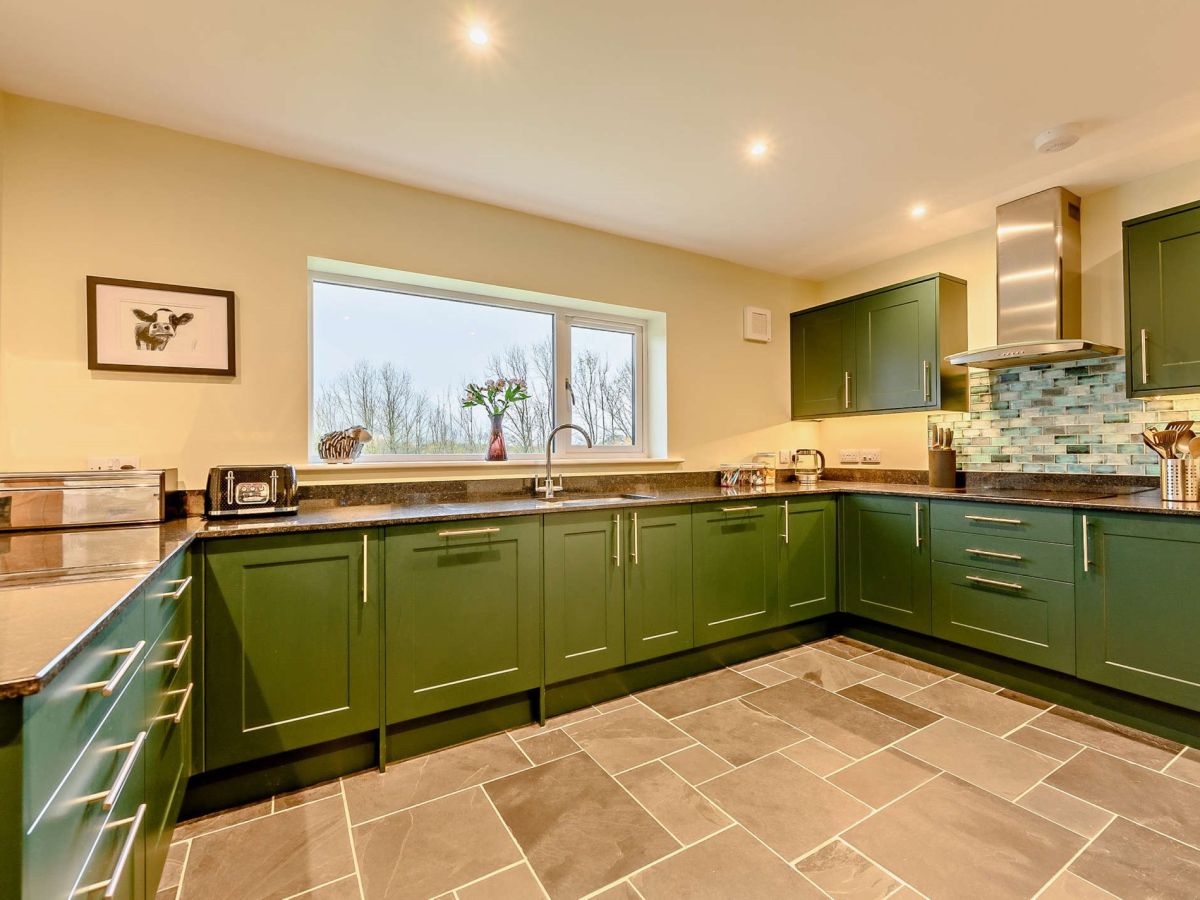 Meadow Vale View, listing photograph 12