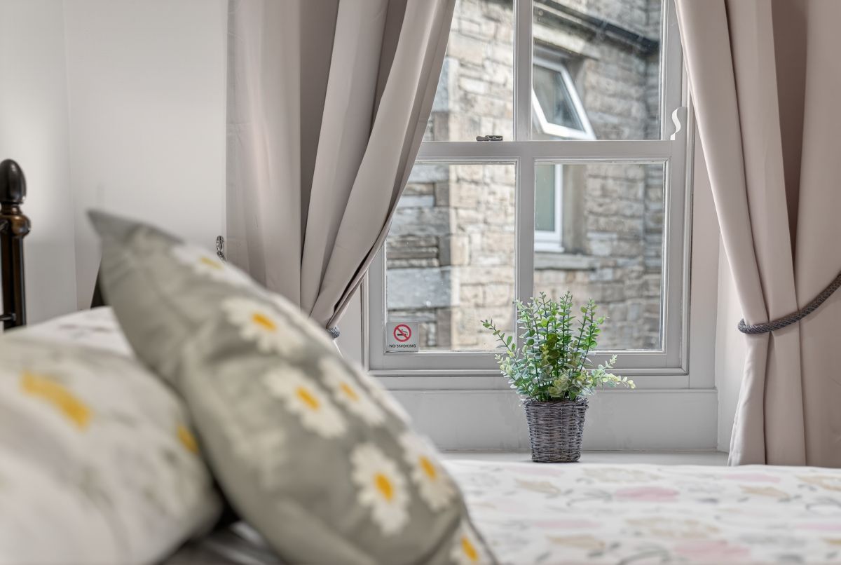 Cartwheel Cottage, listing photograph 10