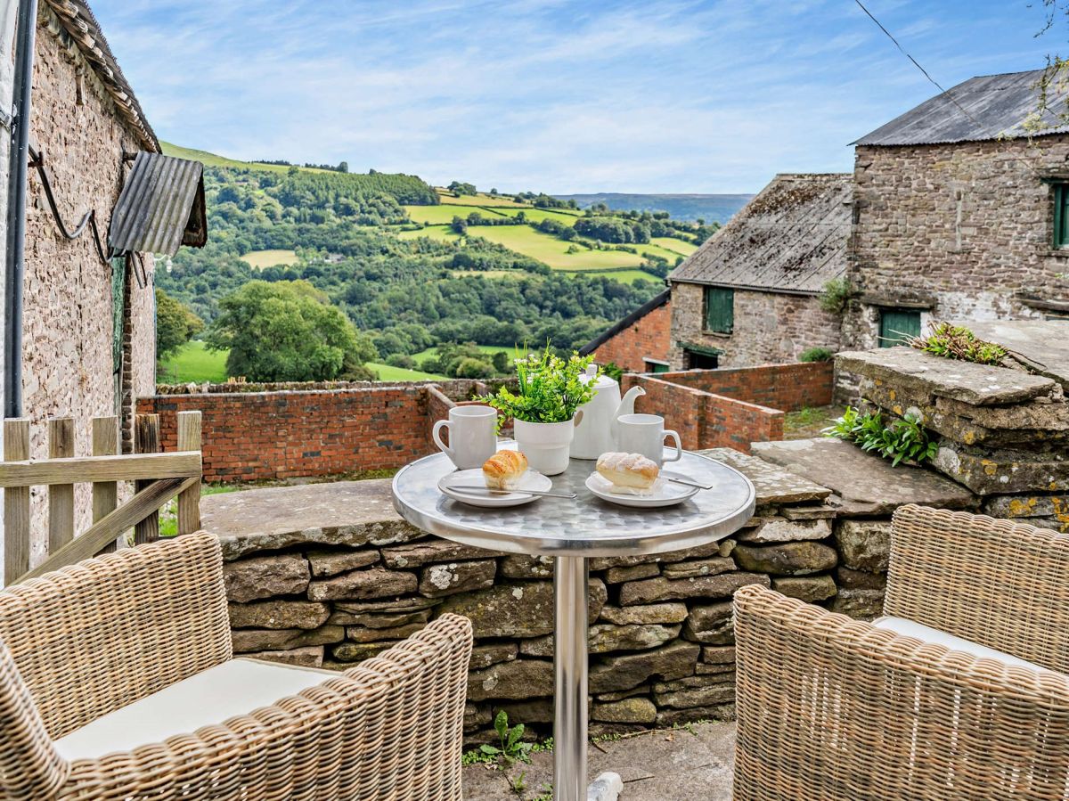 The Sugar Loaf Haven, listing photograph 3