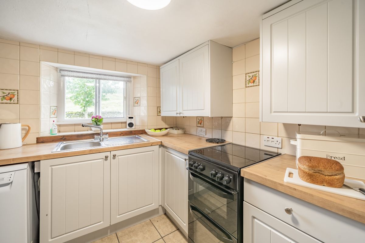 Low Arnside Cottage, listing photograph 6