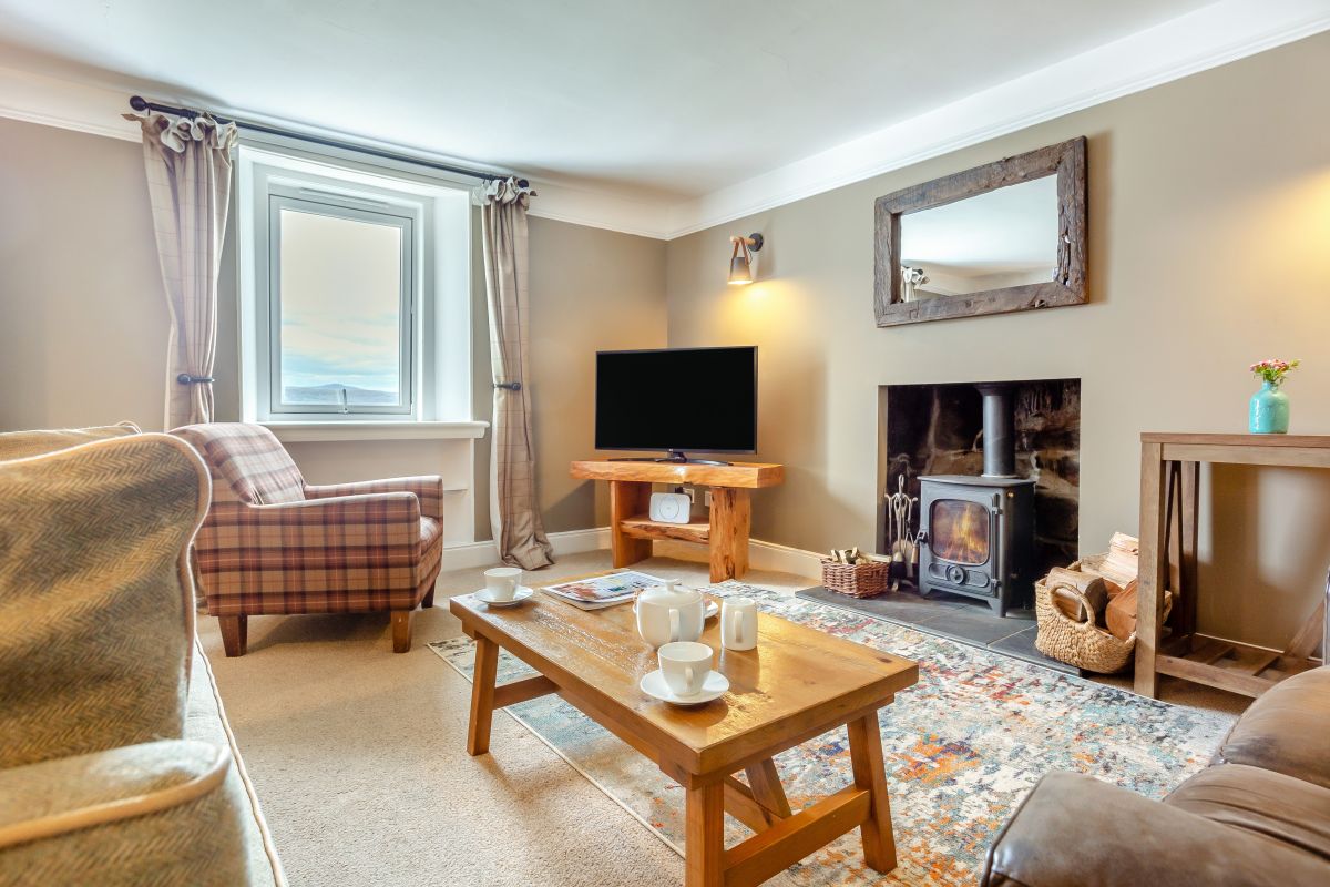 Shore Cottage, listing photograph 9