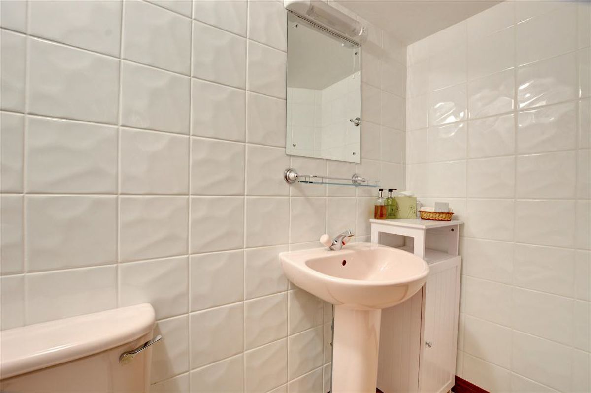 Oxnop Cottage, listing photograph 10