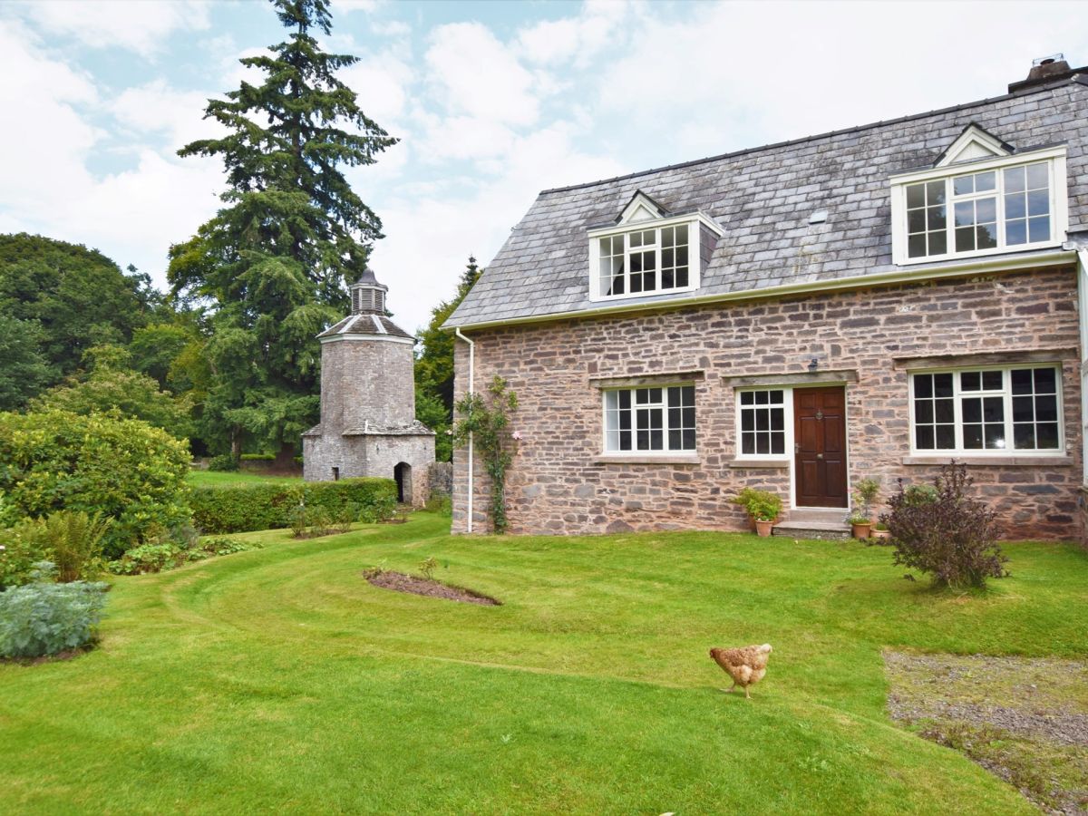 Abercamlais Estate - Dovecote Cottage
