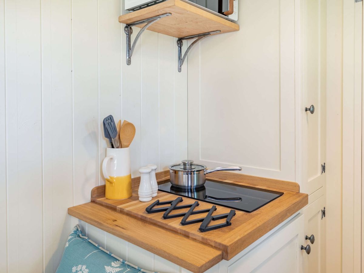 The Curlew Shepherds Hut, listing photograph 11