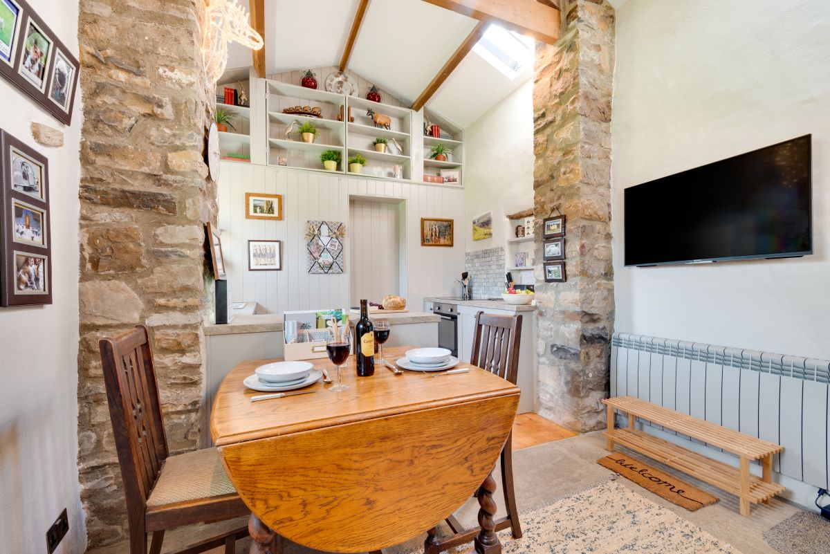 Bizzy's Bolthole, listing photograph 10