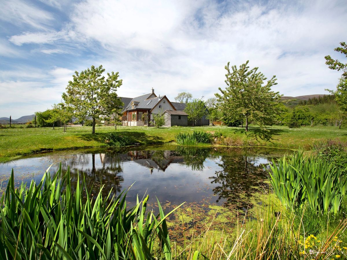 Tollie Cottage, listing photograph 4