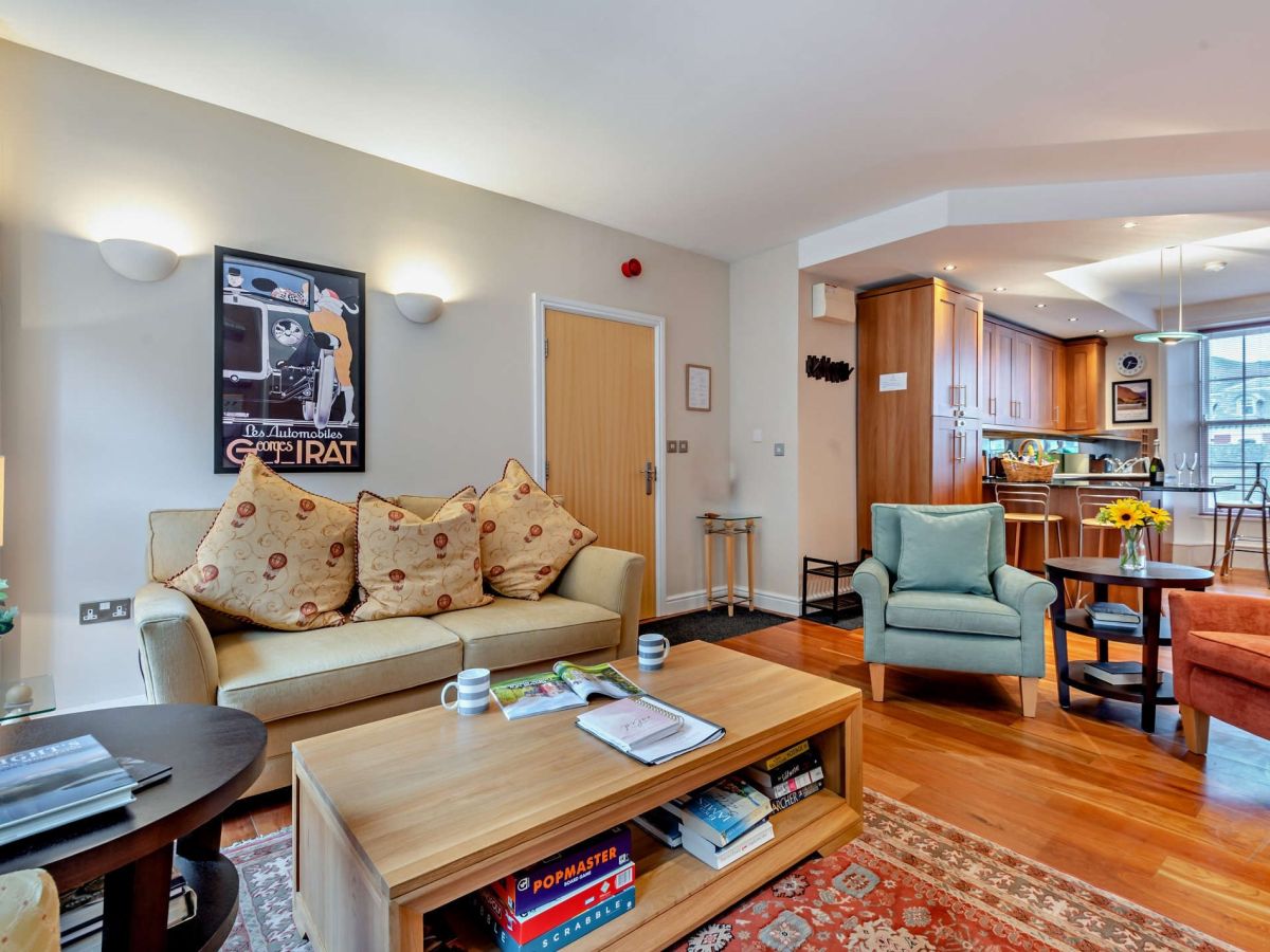 Chaucer's Place, listing photograph 7