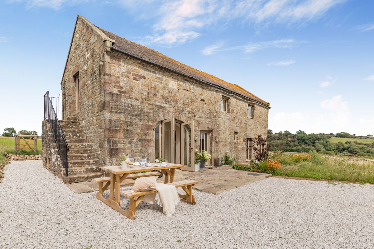 Alders Barn