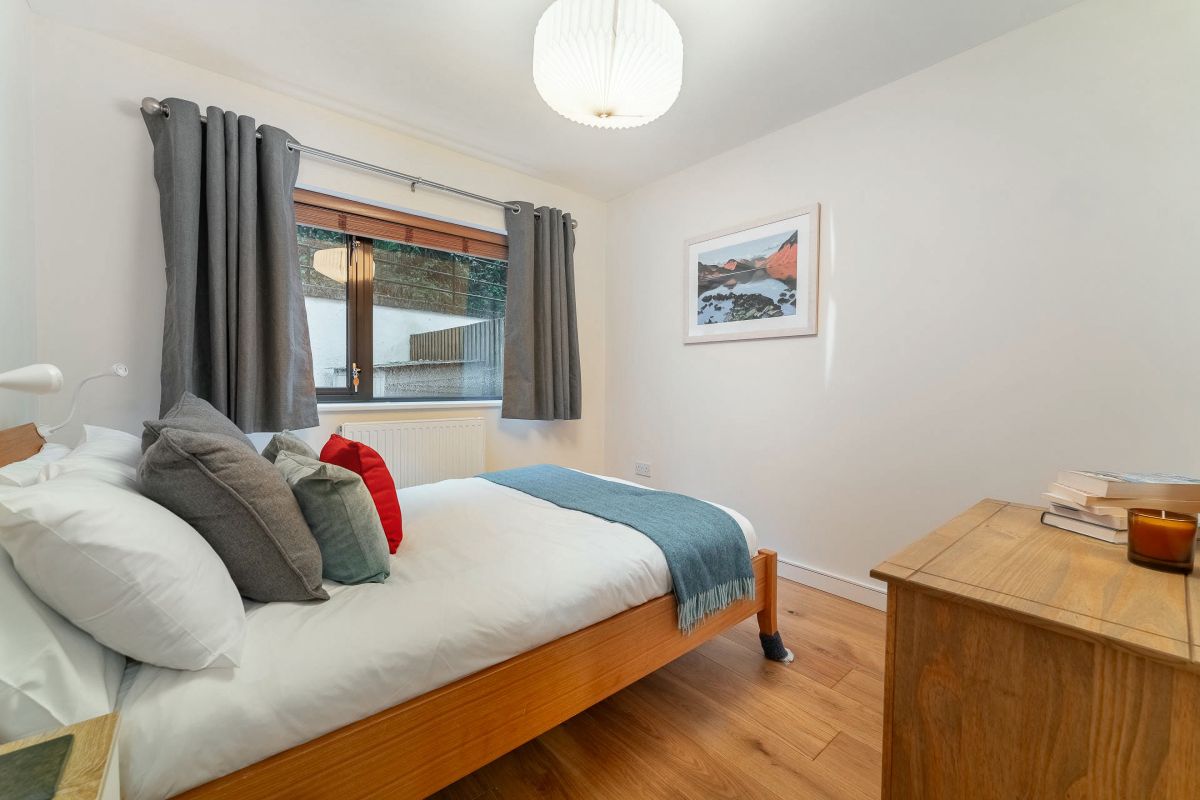 9 Blue Hill Park, listing photograph 9