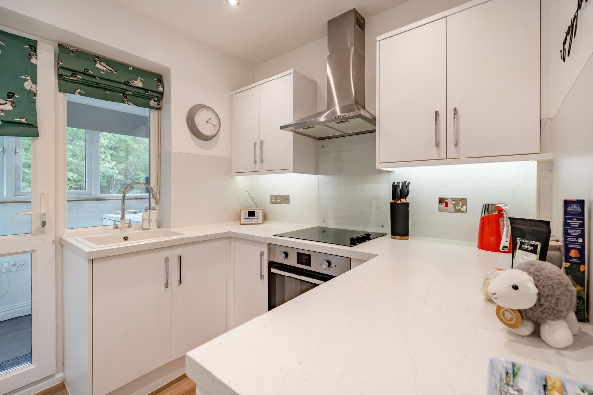 Toffee Cottage, listing photograph 11