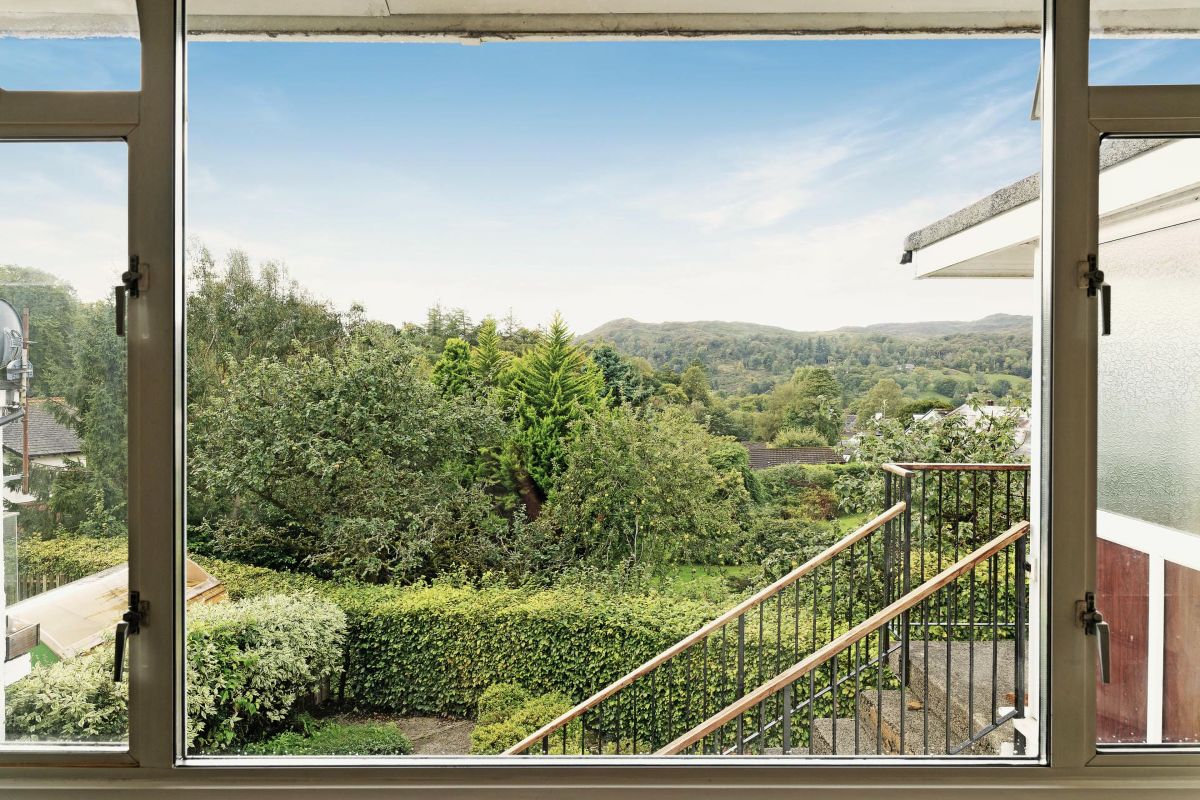 Field Top, listing photograph 8