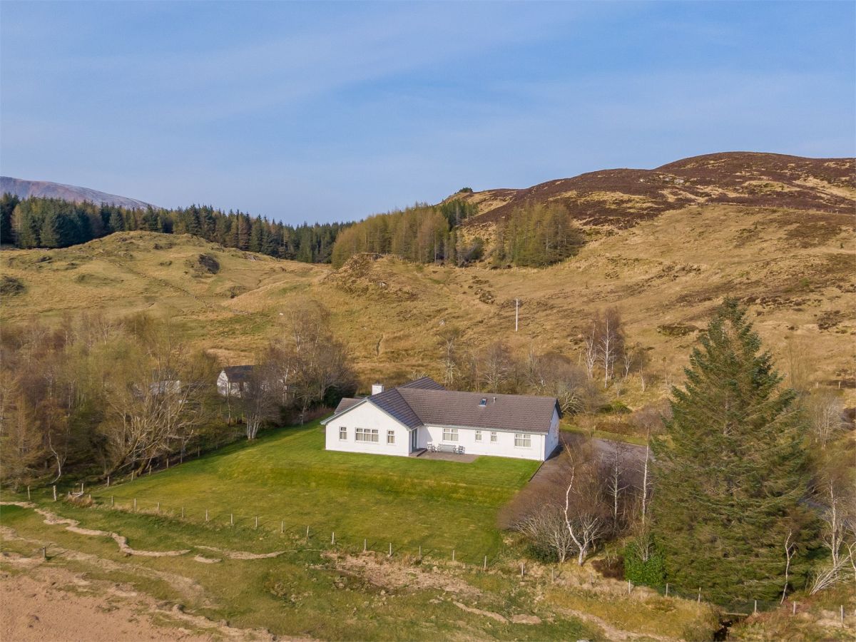 Benmore Lodge, listing photograph 2