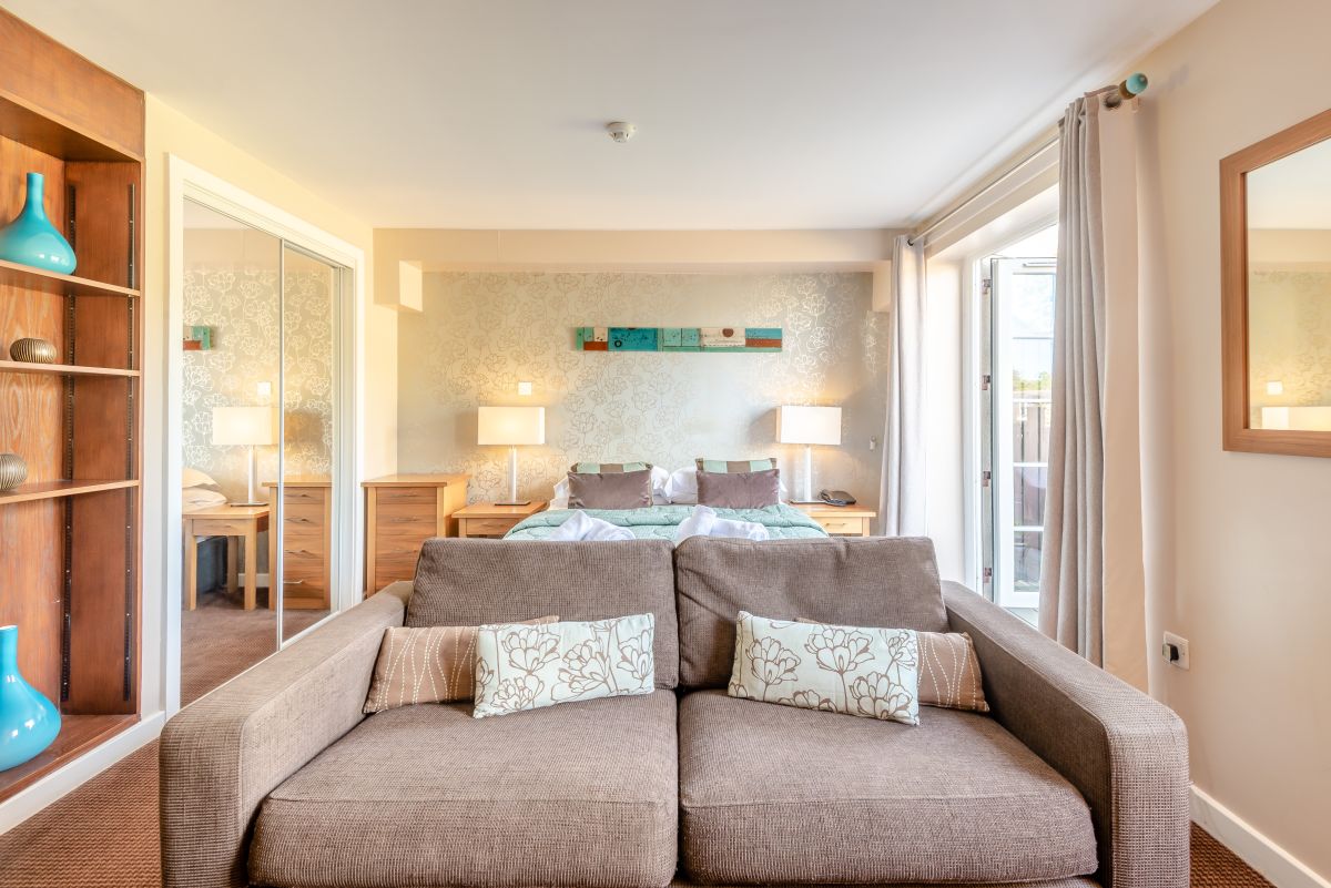 Garden View Suite, listing photograph 9